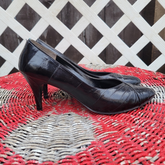 Vintage Genuine EEL skin heels & purse combo! 🤩 - Picture 7 of 13